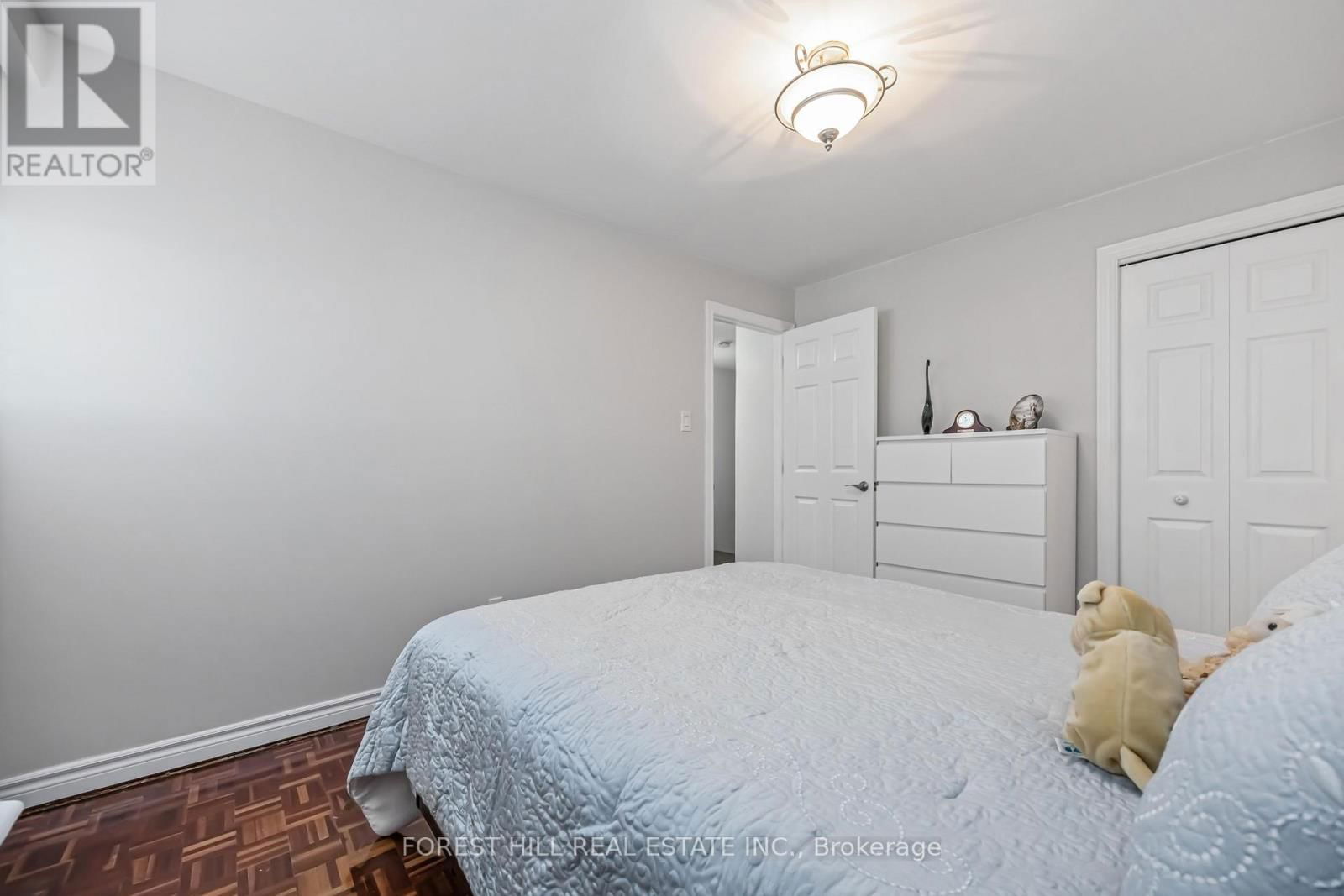 22 - 435 SILVERSTONE DRIVE Image 39
