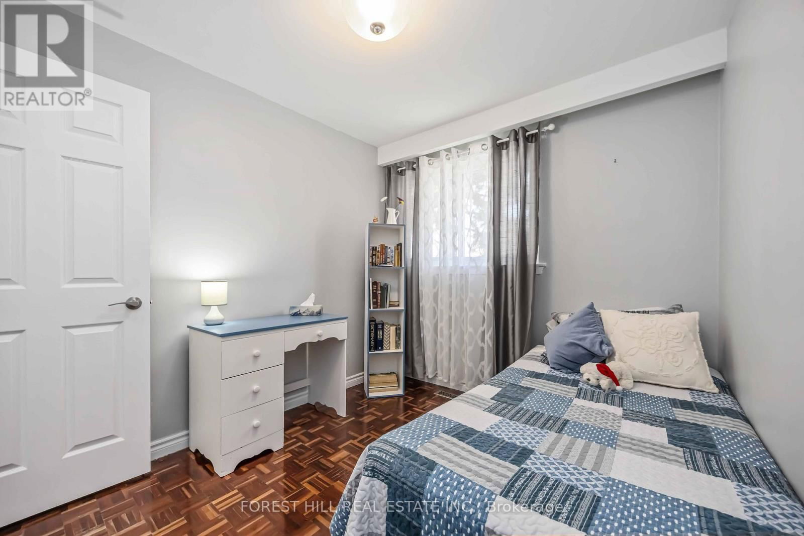 22 - 435 SILVERSTONE DRIVE Image 41