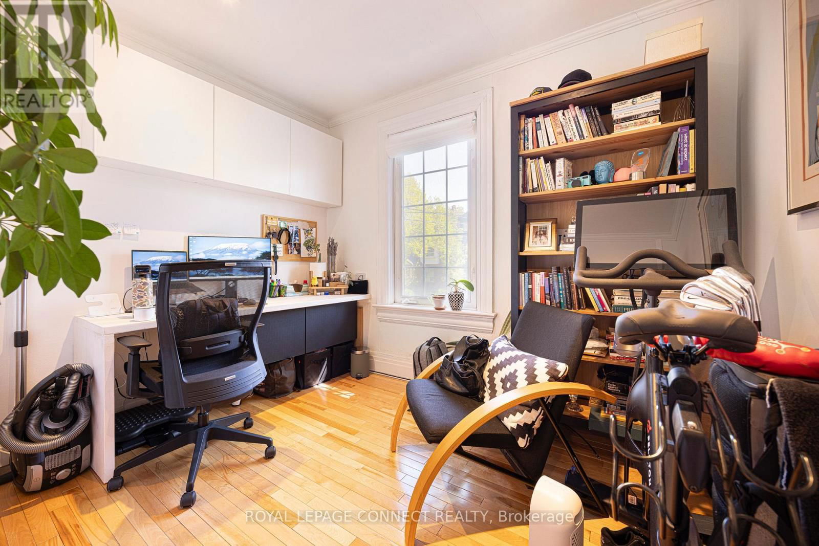 Unit C - 116 MEDLAND STREET Image 14