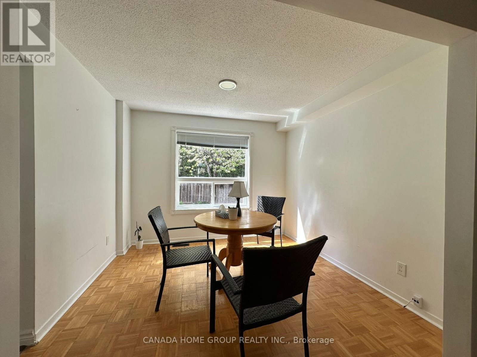 303 RIEL DRIVE Image 10