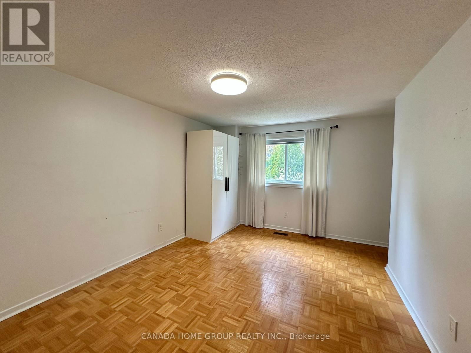 303 RIEL DRIVE Image 13