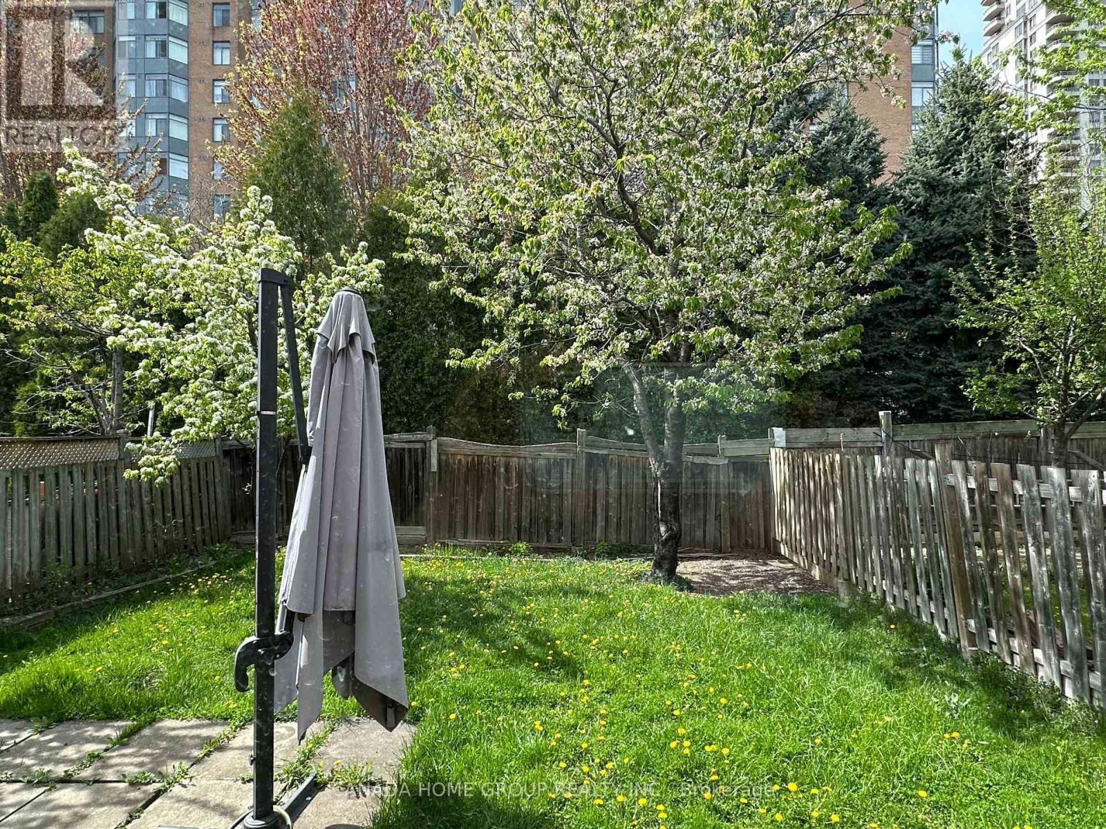 303 RIEL DRIVE Image 22