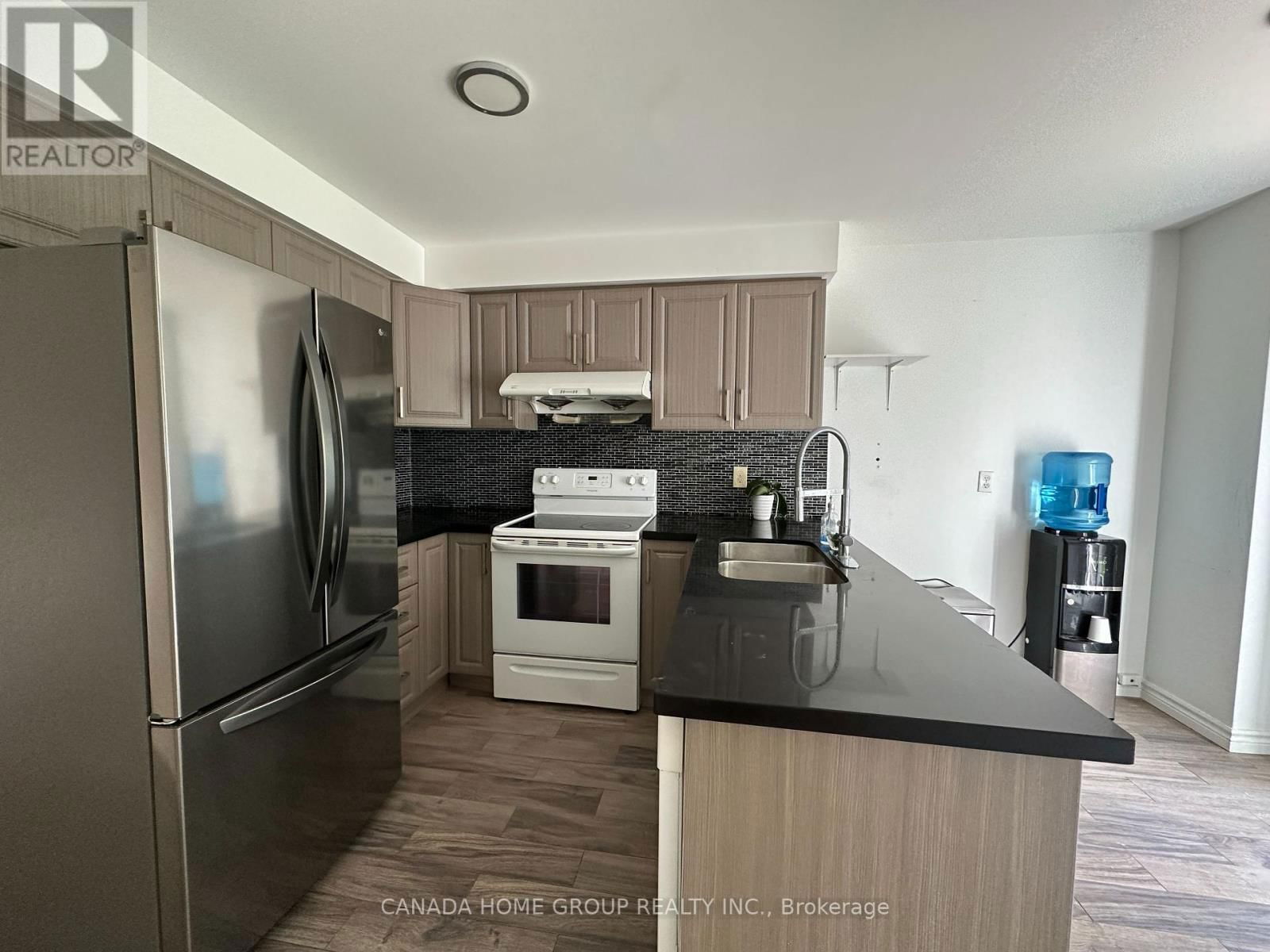 303 RIEL DRIVE Image 8
