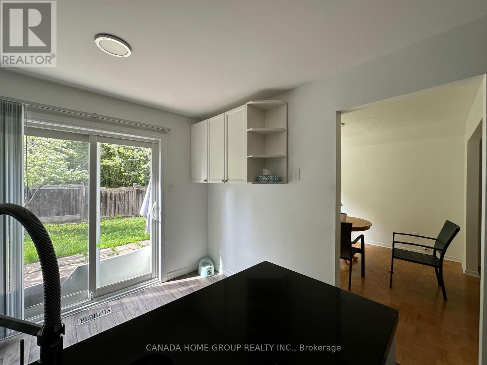 303 RIEL DRIVE Image 9