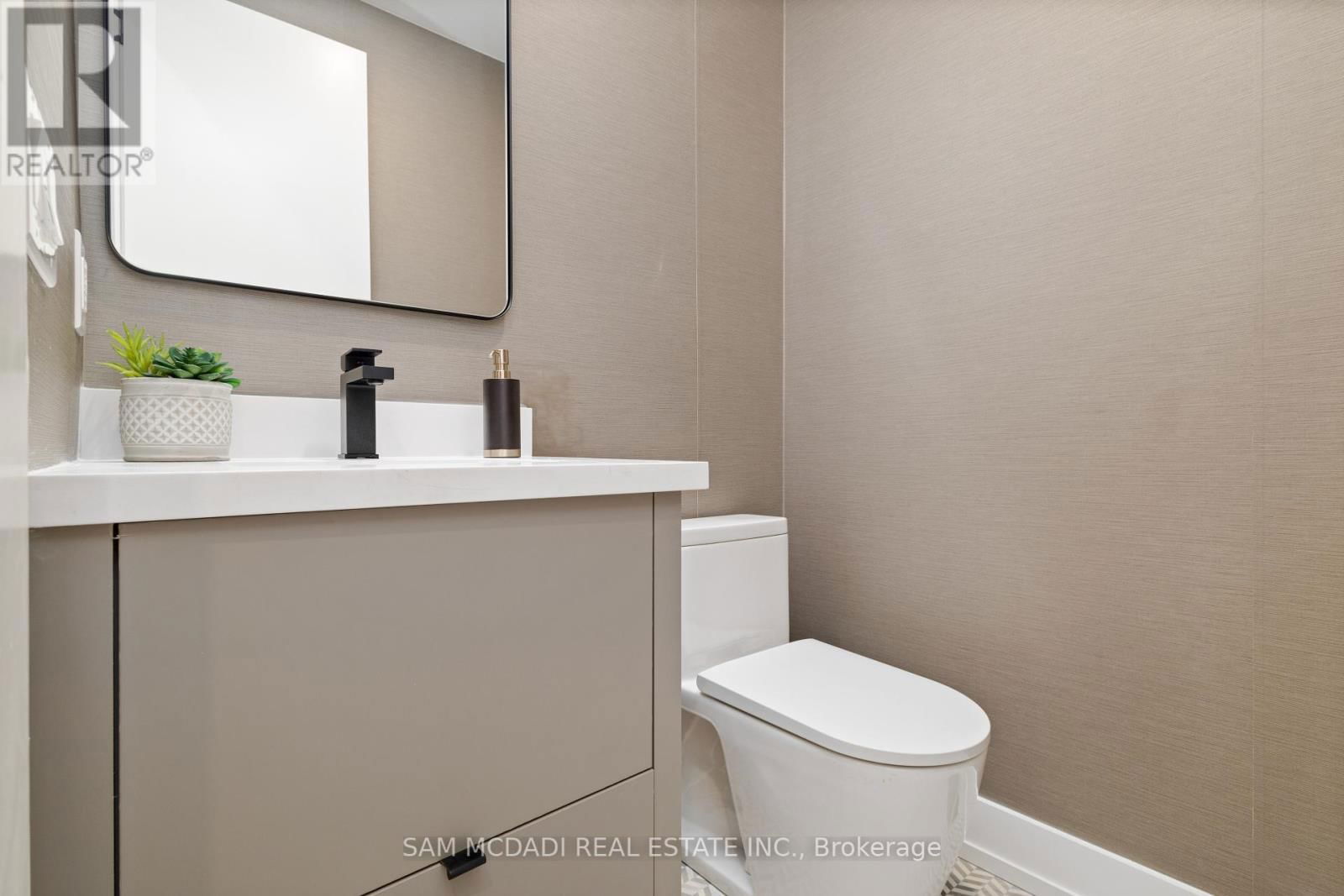 1037 CAVEN STREET Image 10
