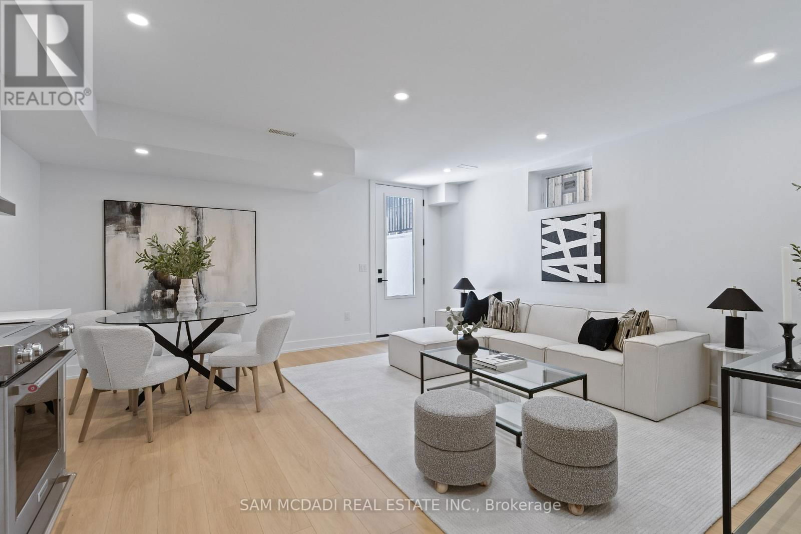 1037 CAVEN STREET Image 31