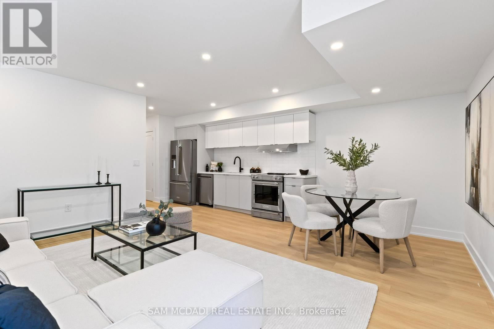 1037 CAVEN STREET Image 32