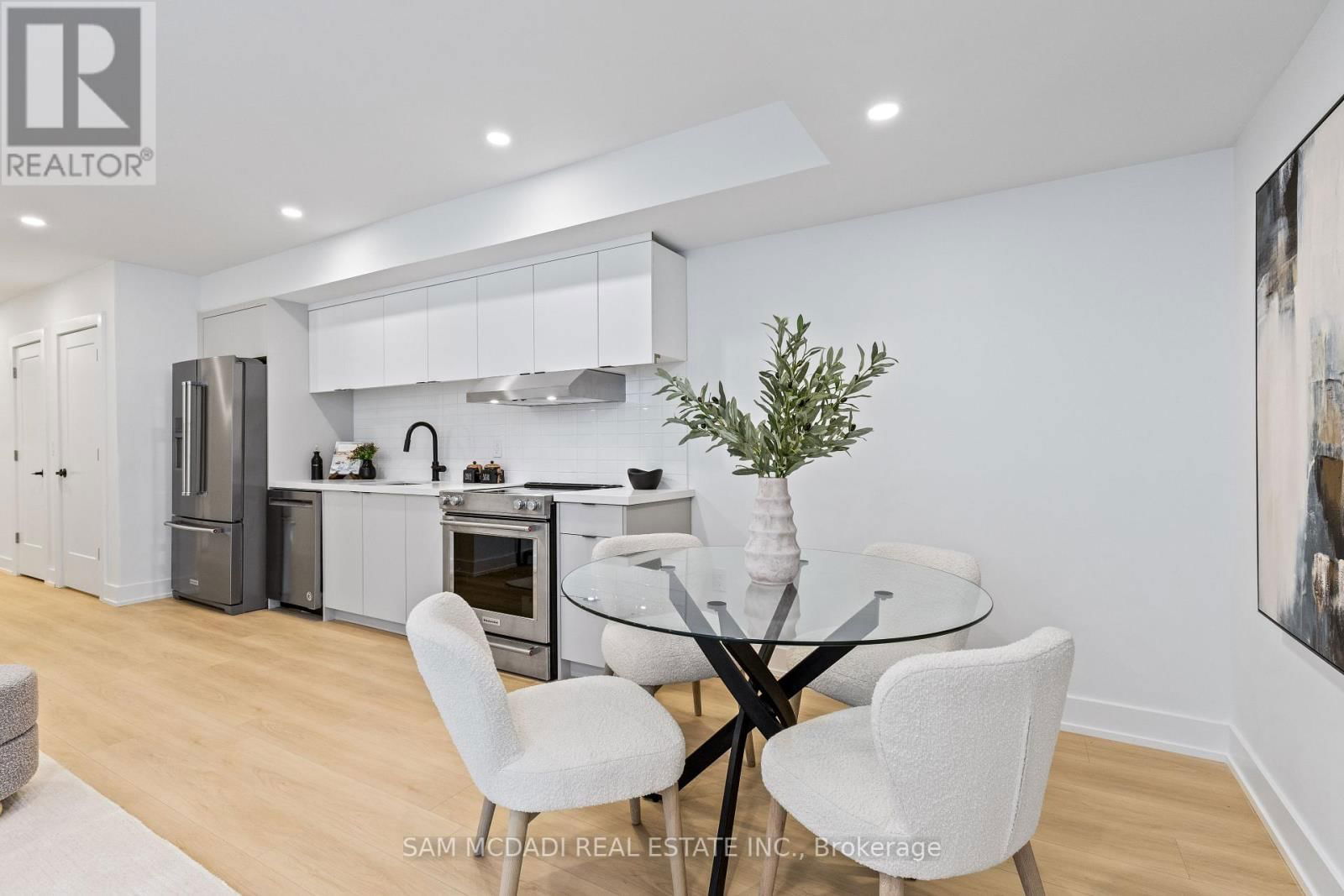 1037 CAVEN STREET Image 34