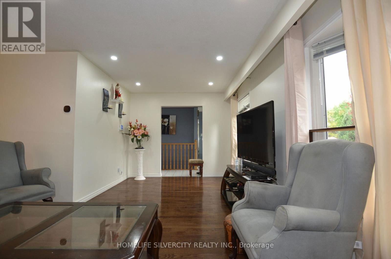 35 GENEVA CRESCENT Image 10