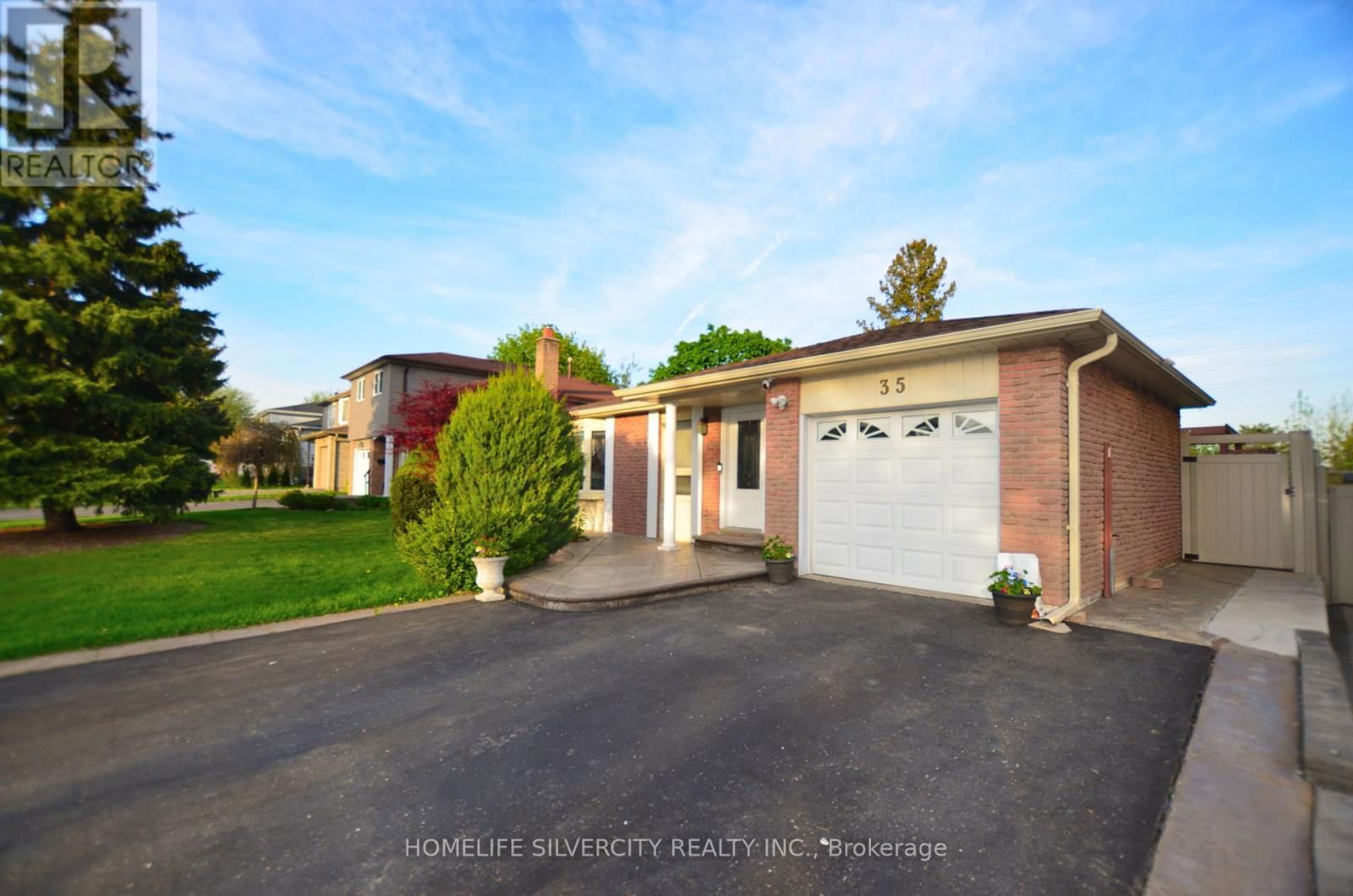 35 GENEVA CRESCENT Image 3