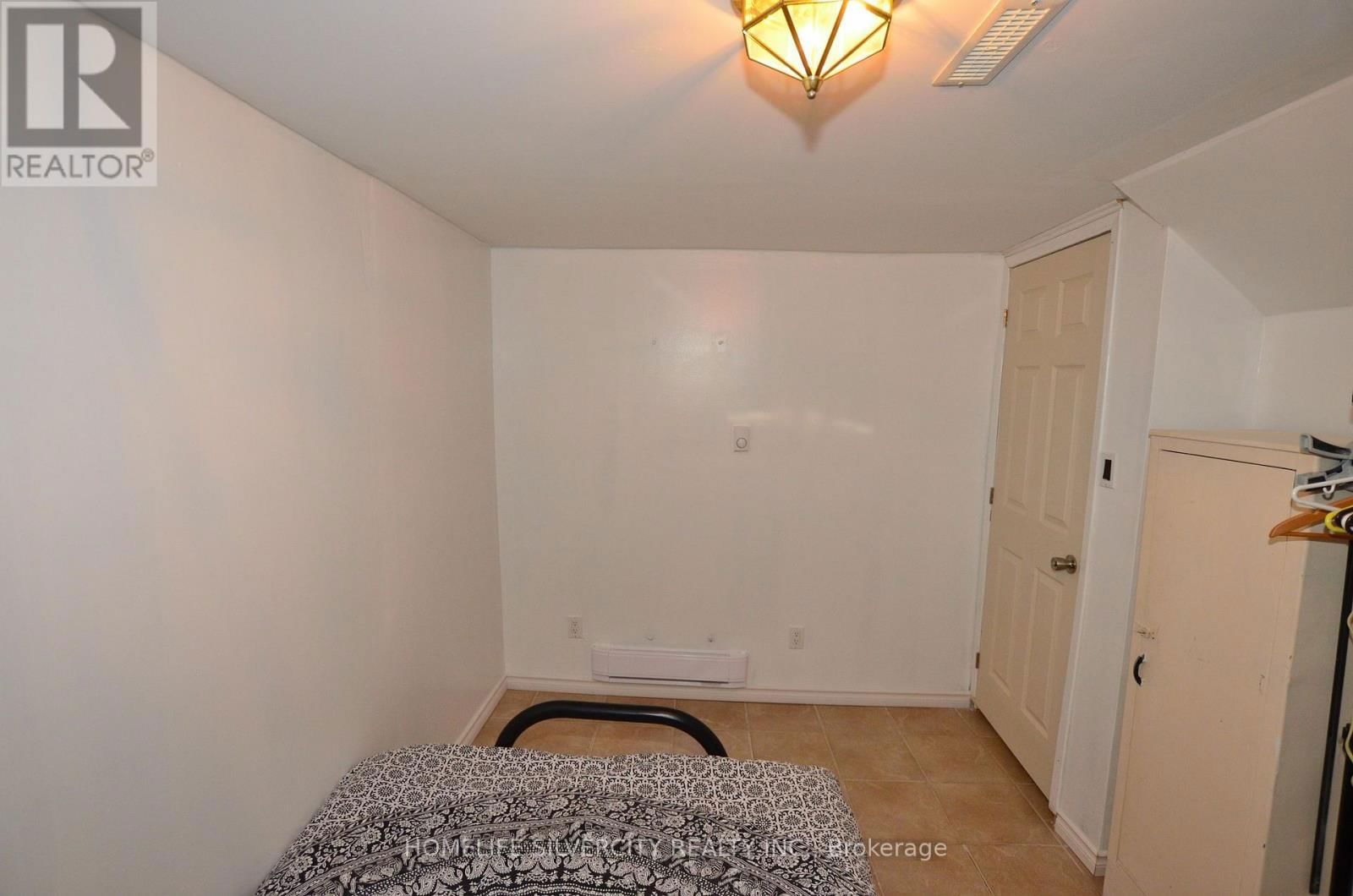 35 GENEVA CRESCENT Image 42