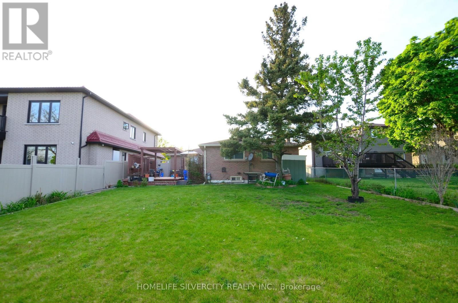 35 GENEVA CRESCENT Image 46
