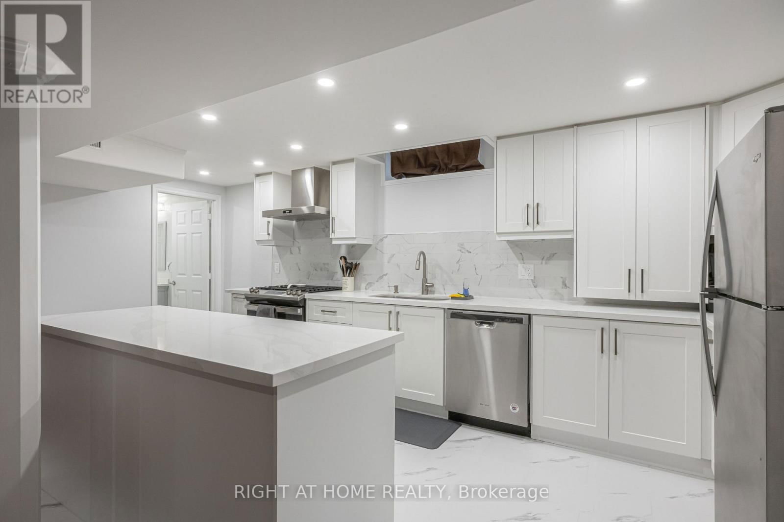 5369 FALLINGBROOK DRIVE Image 27