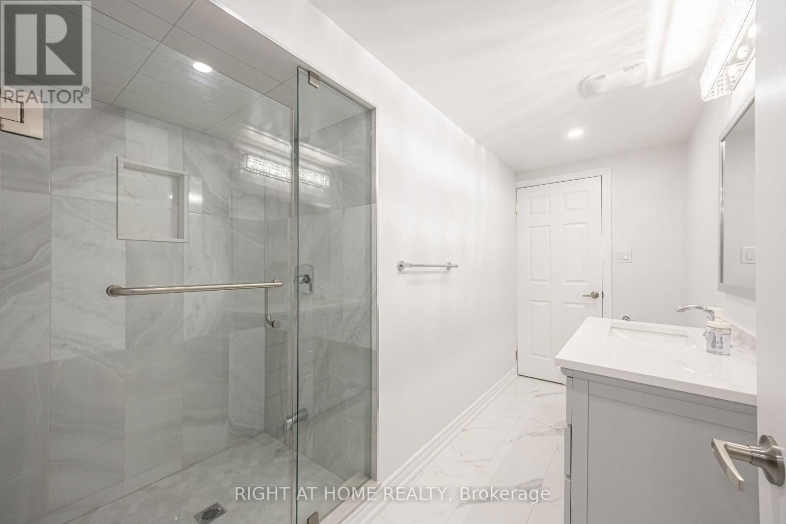 5369 FALLINGBROOK DRIVE Image 29