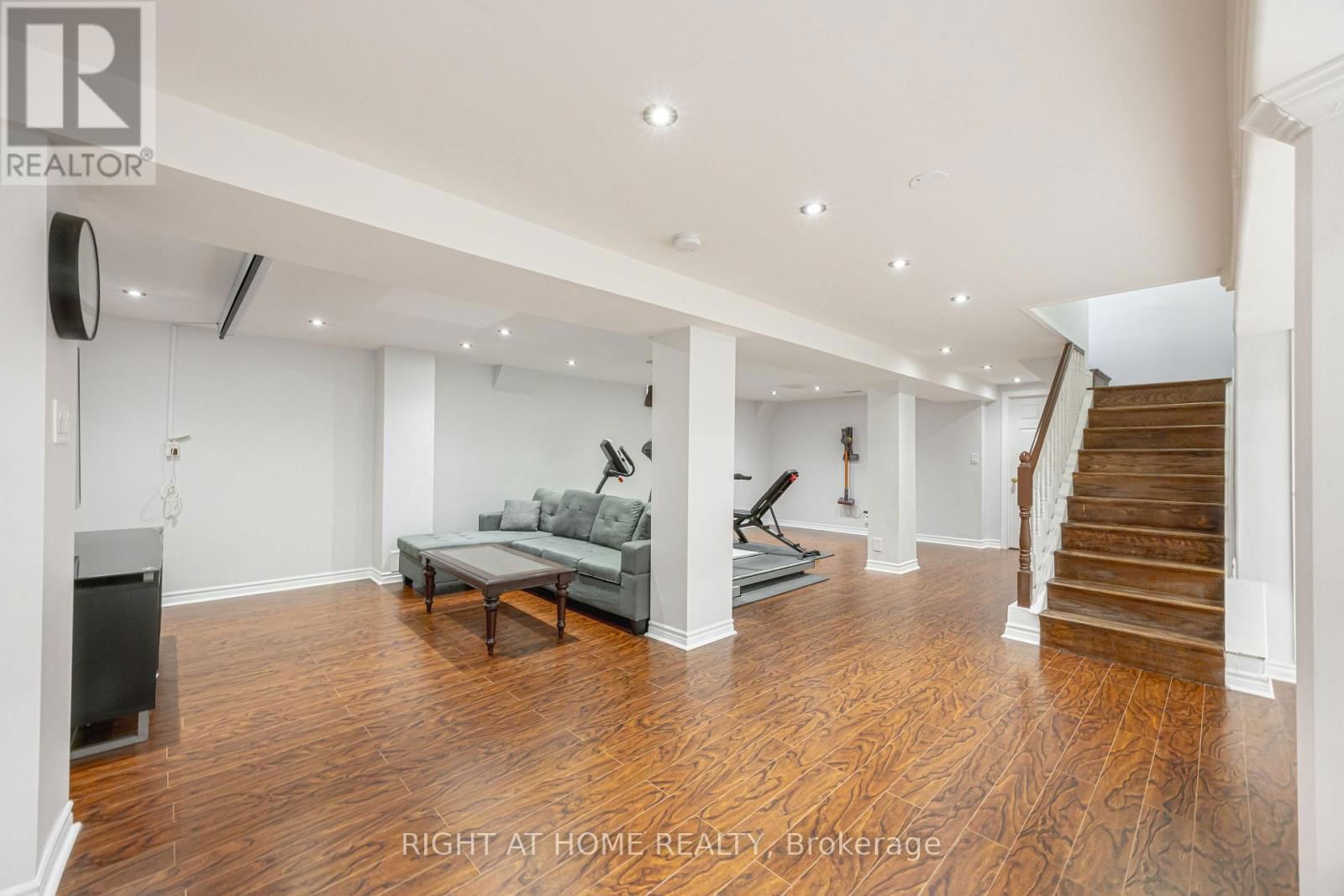 5369 FALLINGBROOK DRIVE Image 31