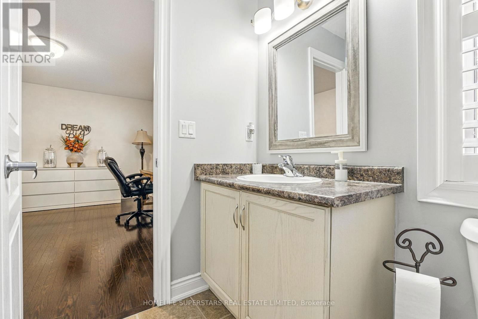 75 MAYBECK DRIVE Image 24