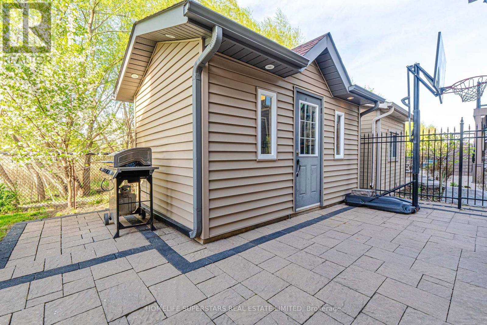 75 MAYBECK DRIVE Image 45