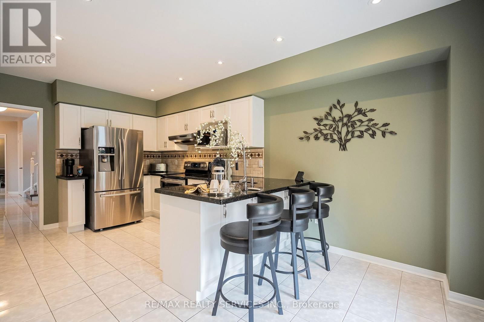 45 CULTURE CRESCENT Image 10