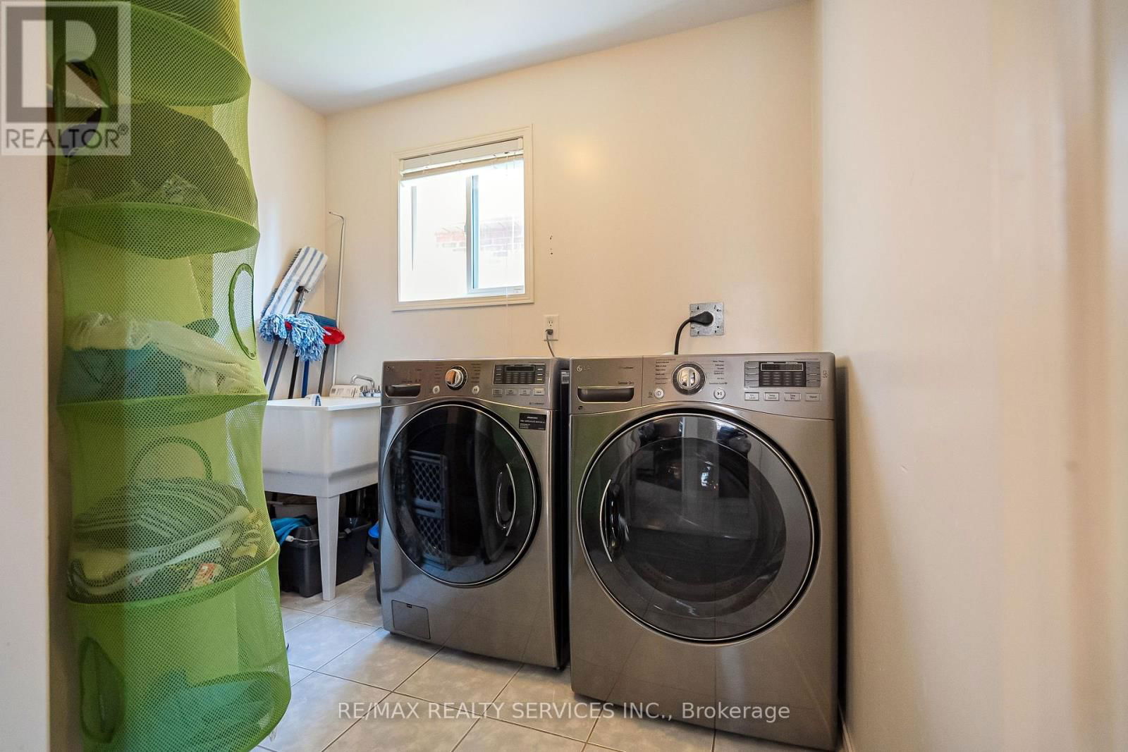 45 CULTURE CRESCENT Image 15