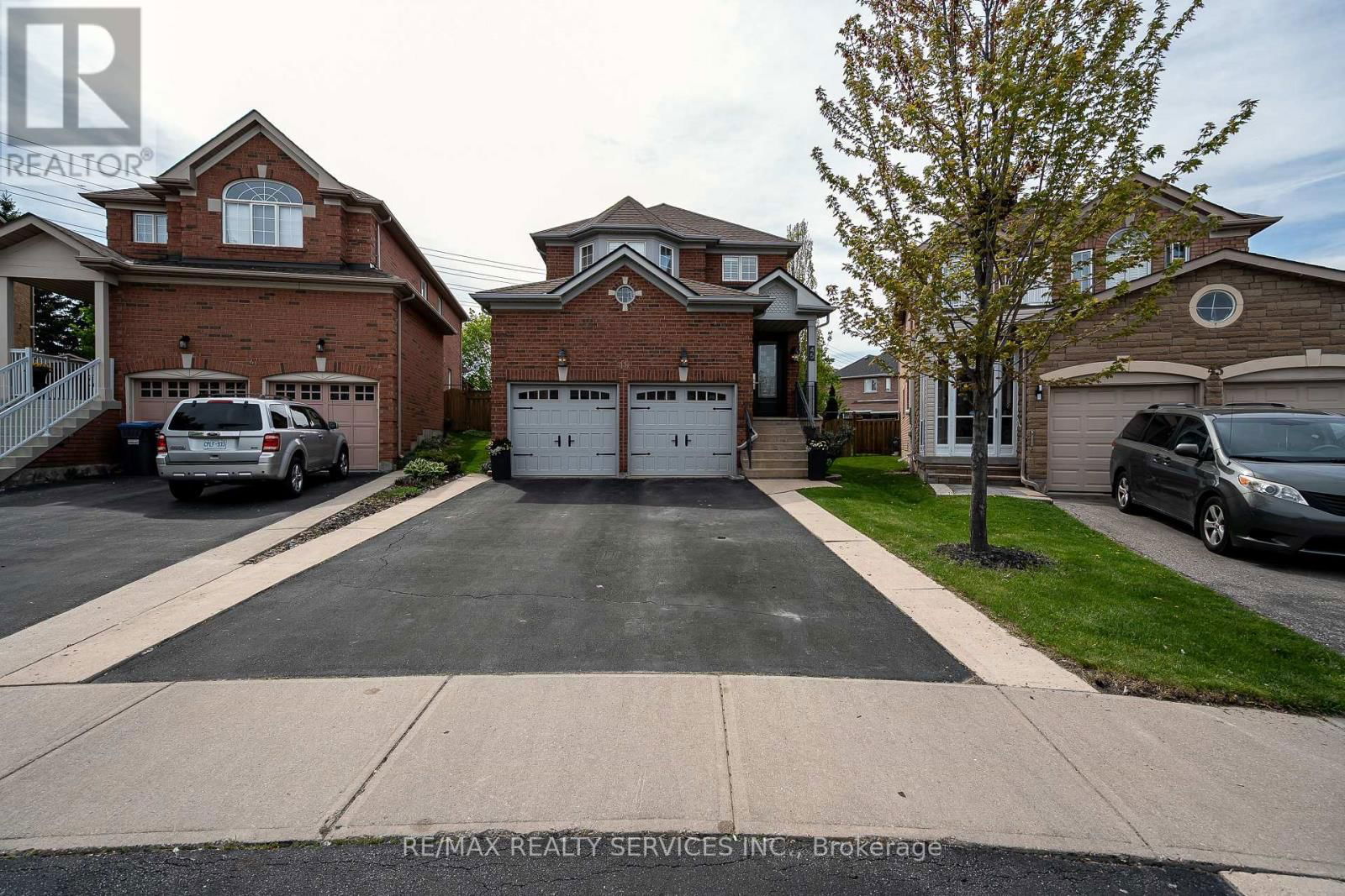 45 CULTURE CRESCENT Image 2