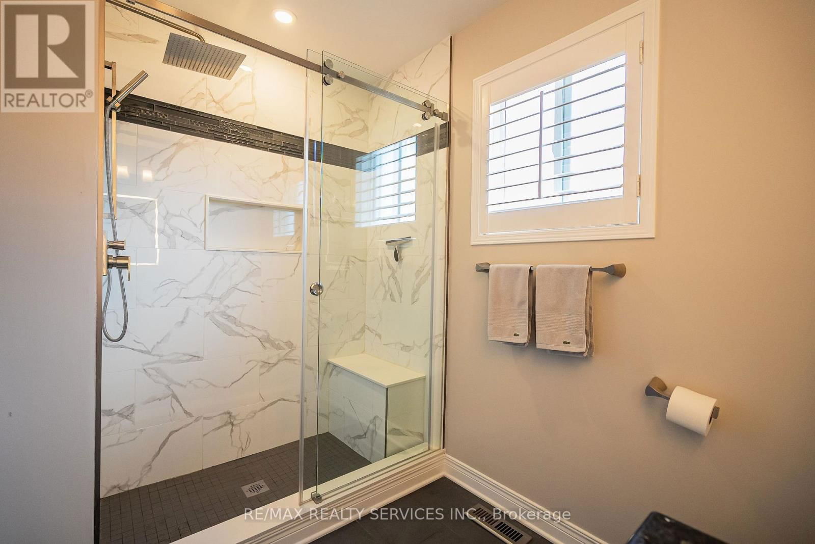 45 CULTURE CRESCENT Image 21