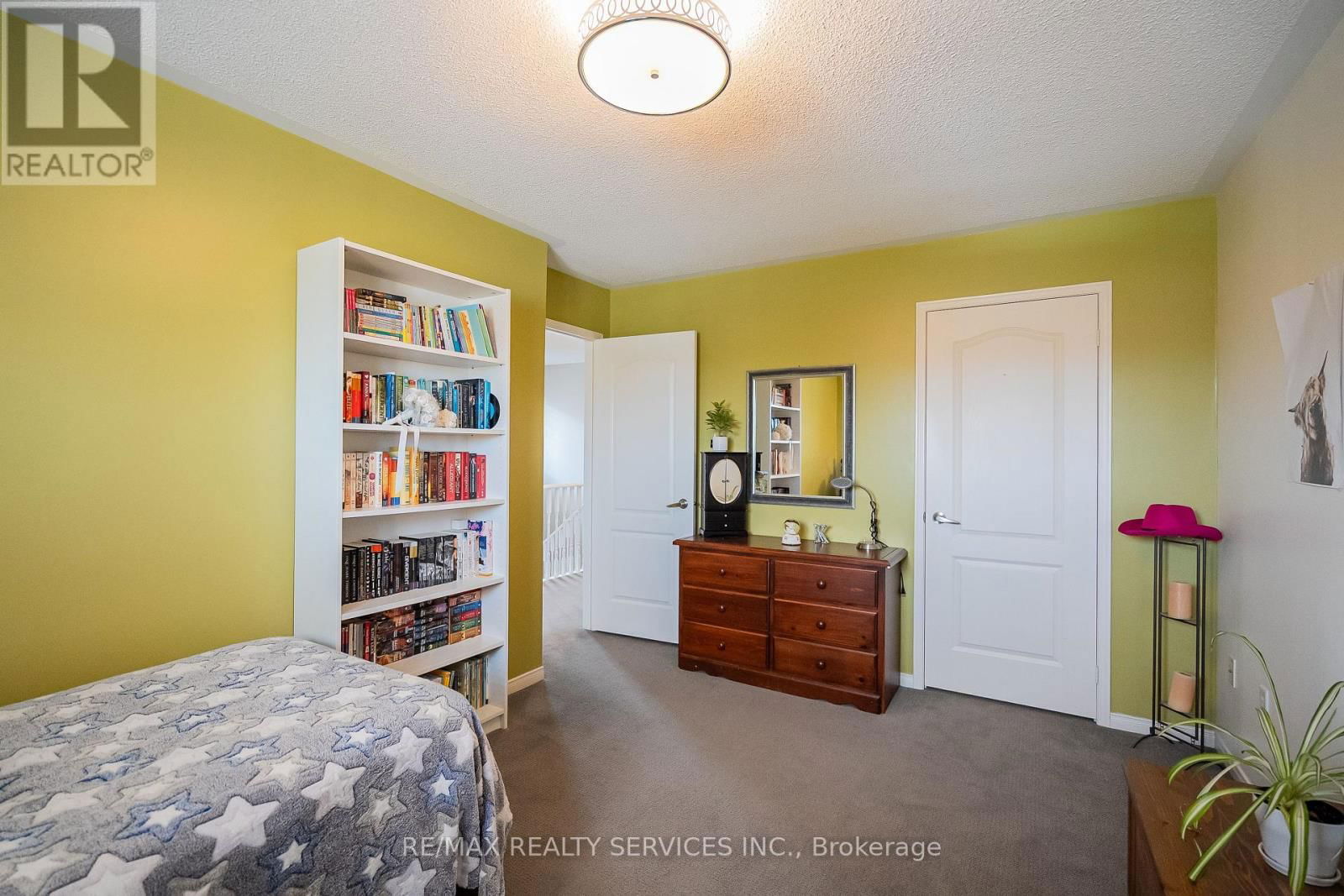 45 CULTURE CRESCENT Image 25