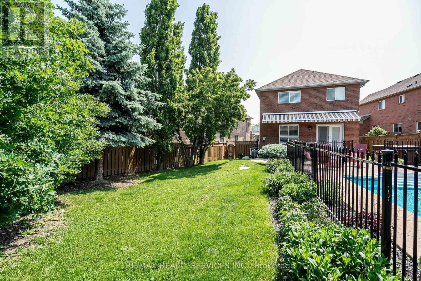 45 CULTURE CRESCENT Image 41