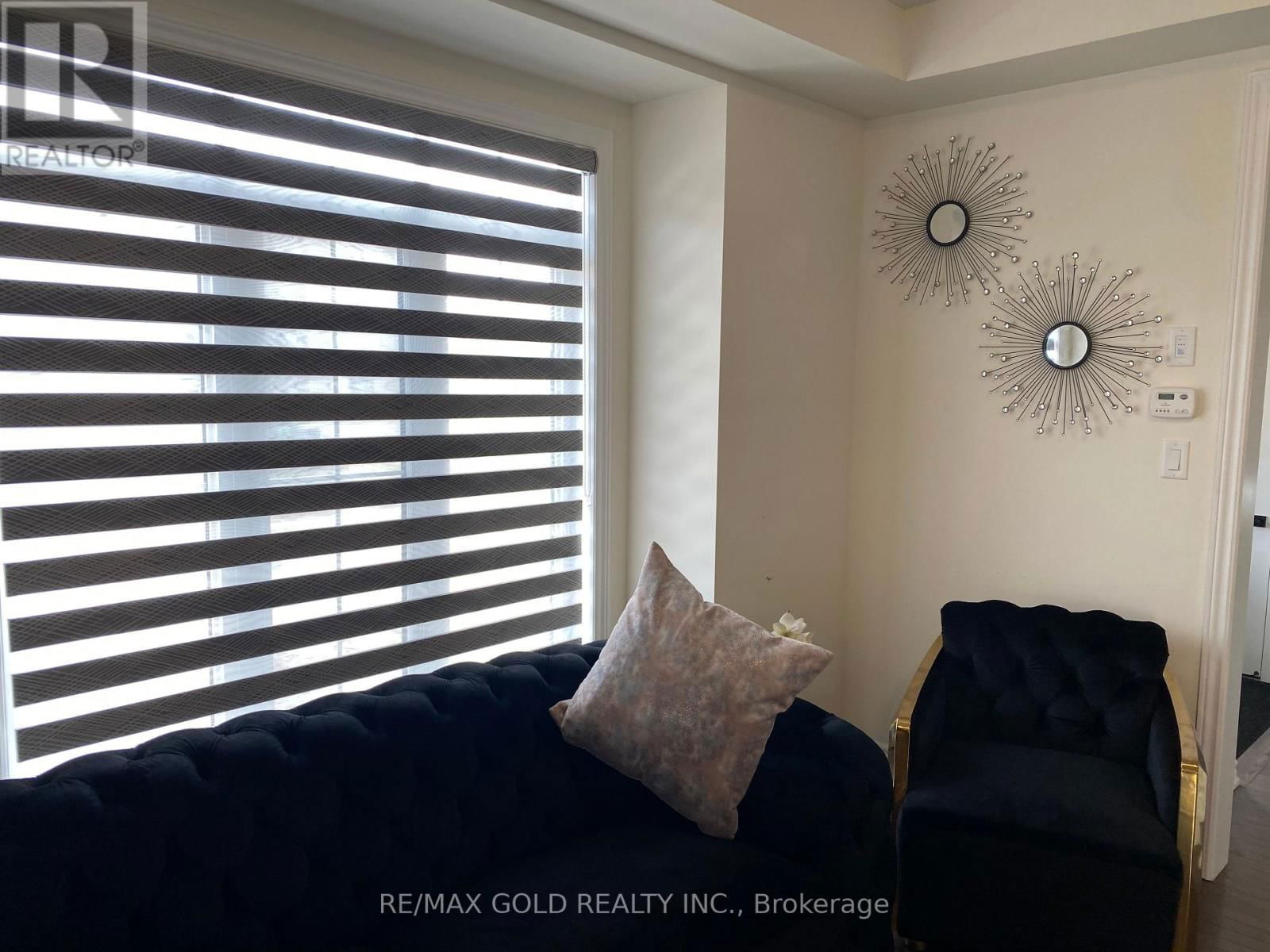 537 VETERANS DRIVE Image 14