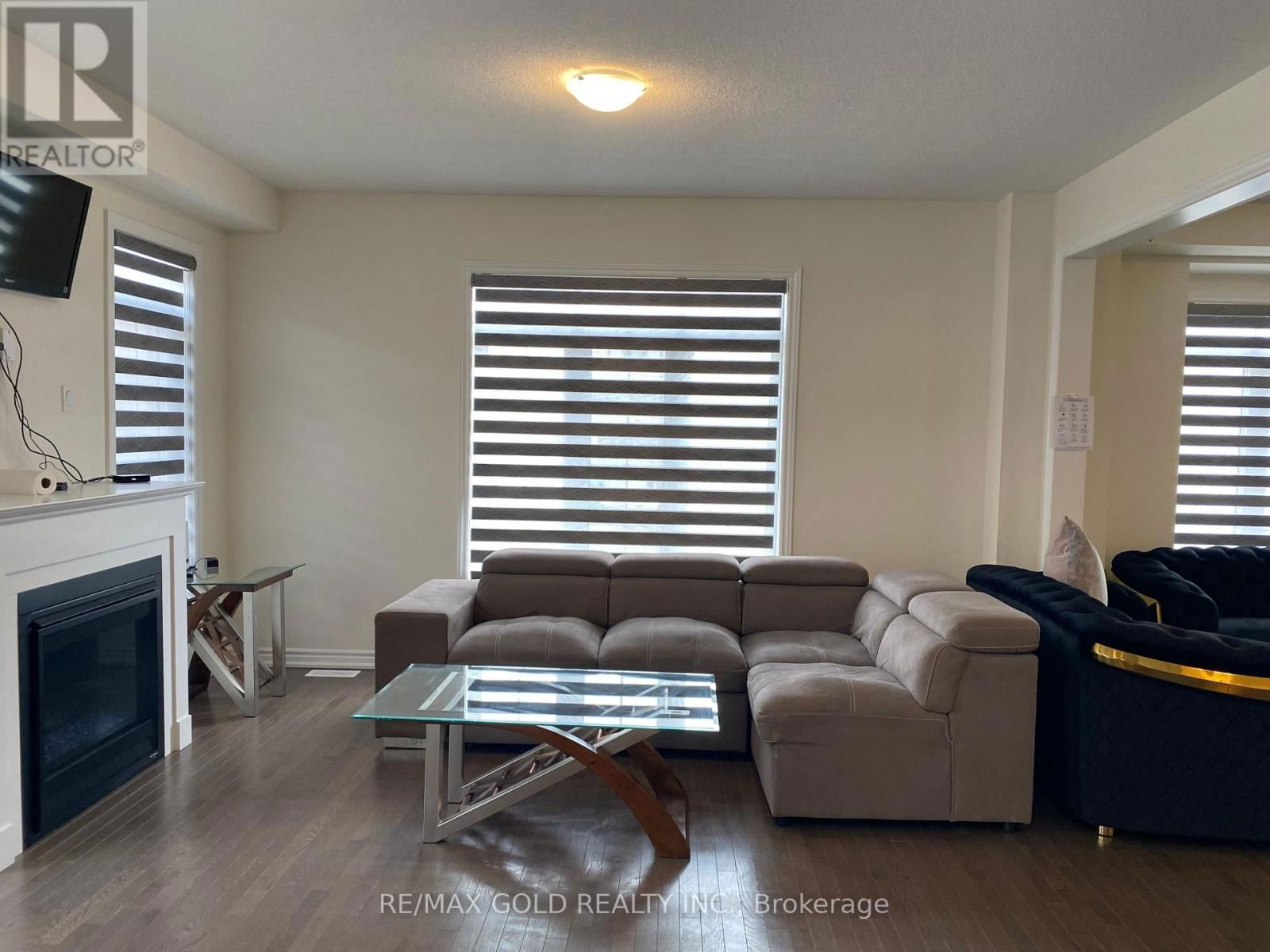 537 VETERANS DRIVE Image 19