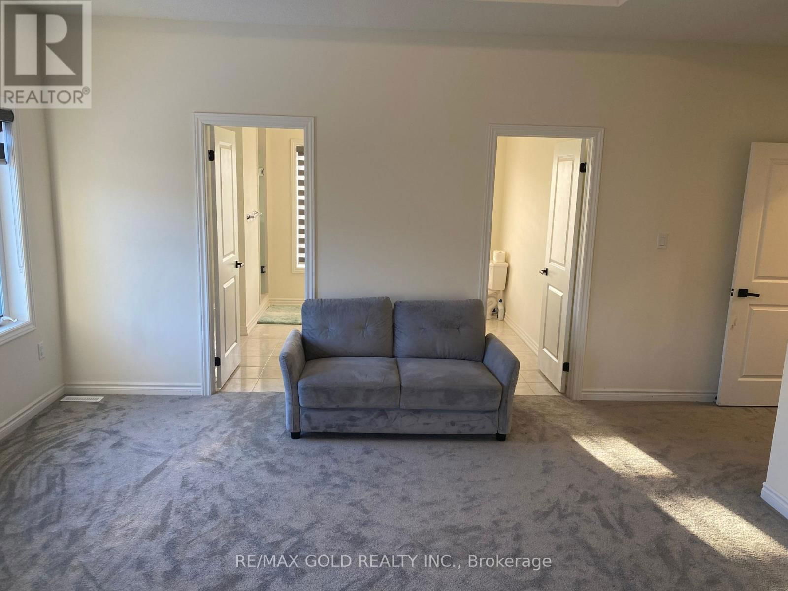 537 VETERANS DRIVE Image 23
