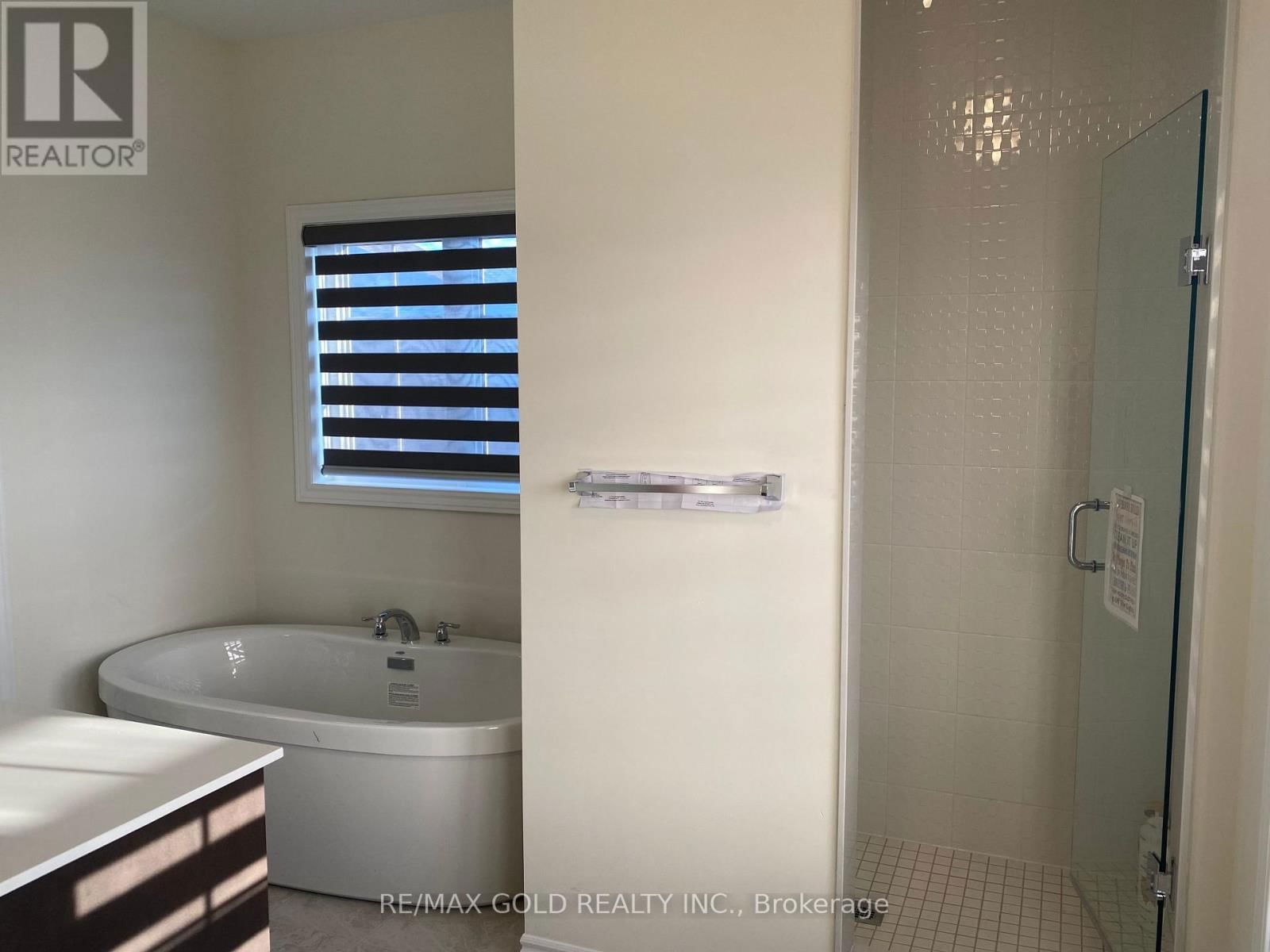 537 VETERANS DRIVE Image 24