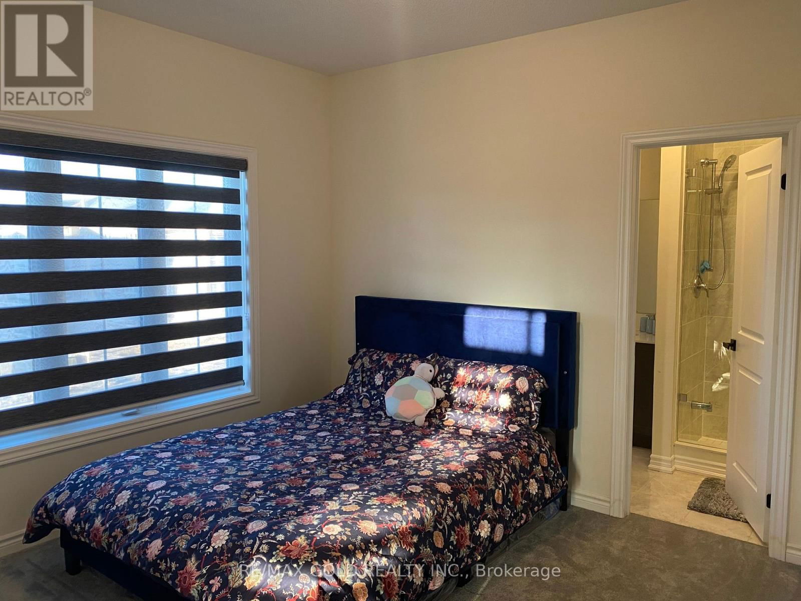 537 VETERANS DRIVE Image 28
