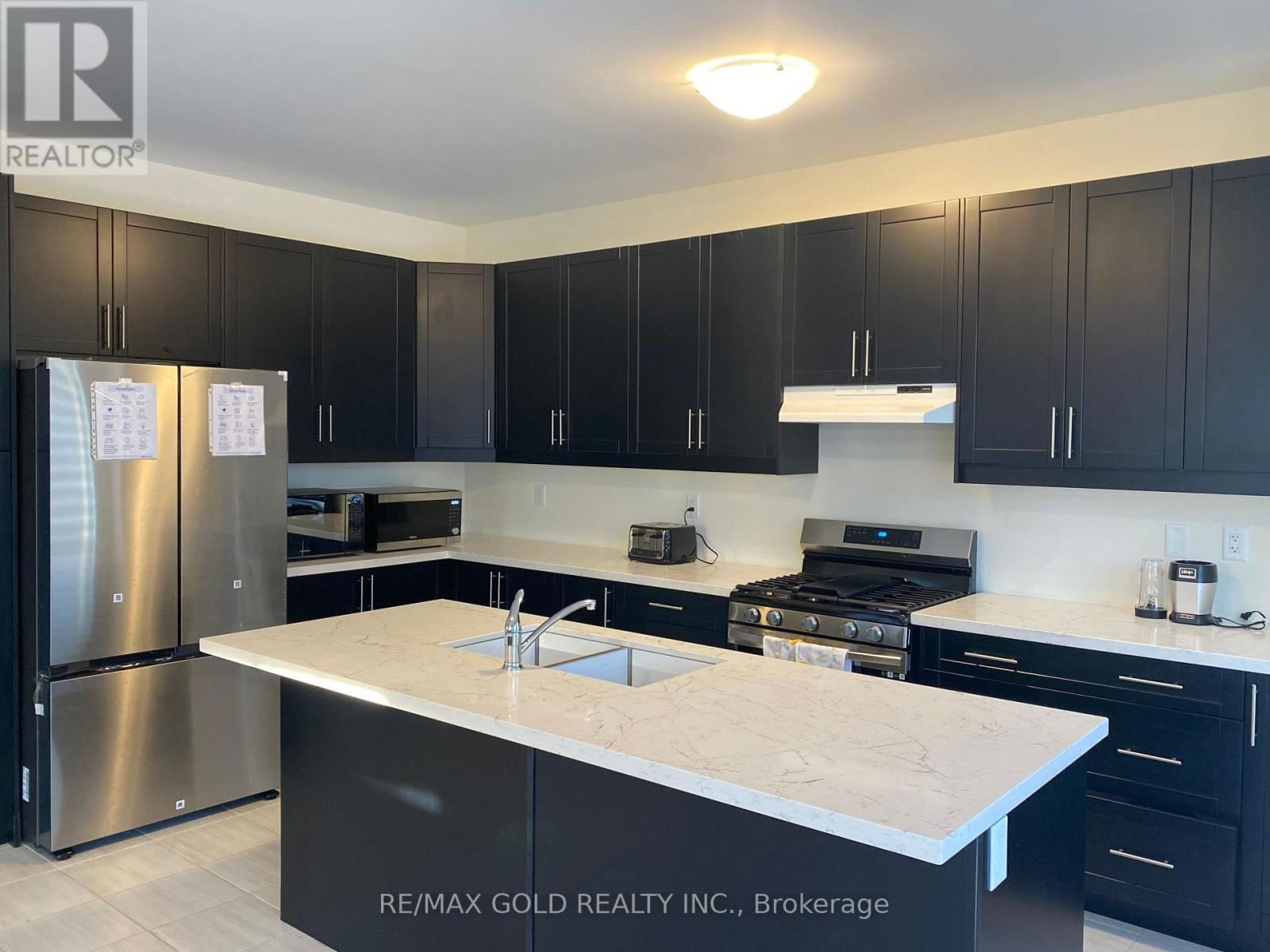537 VETERANS DRIVE Image 37