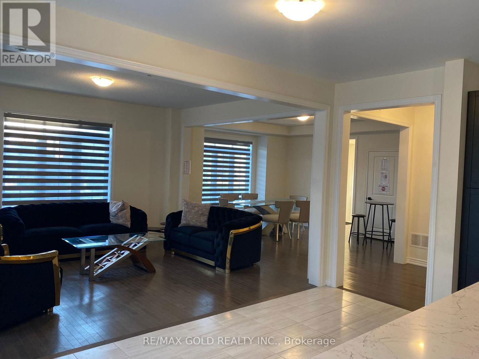 537 VETERANS DRIVE Image 40