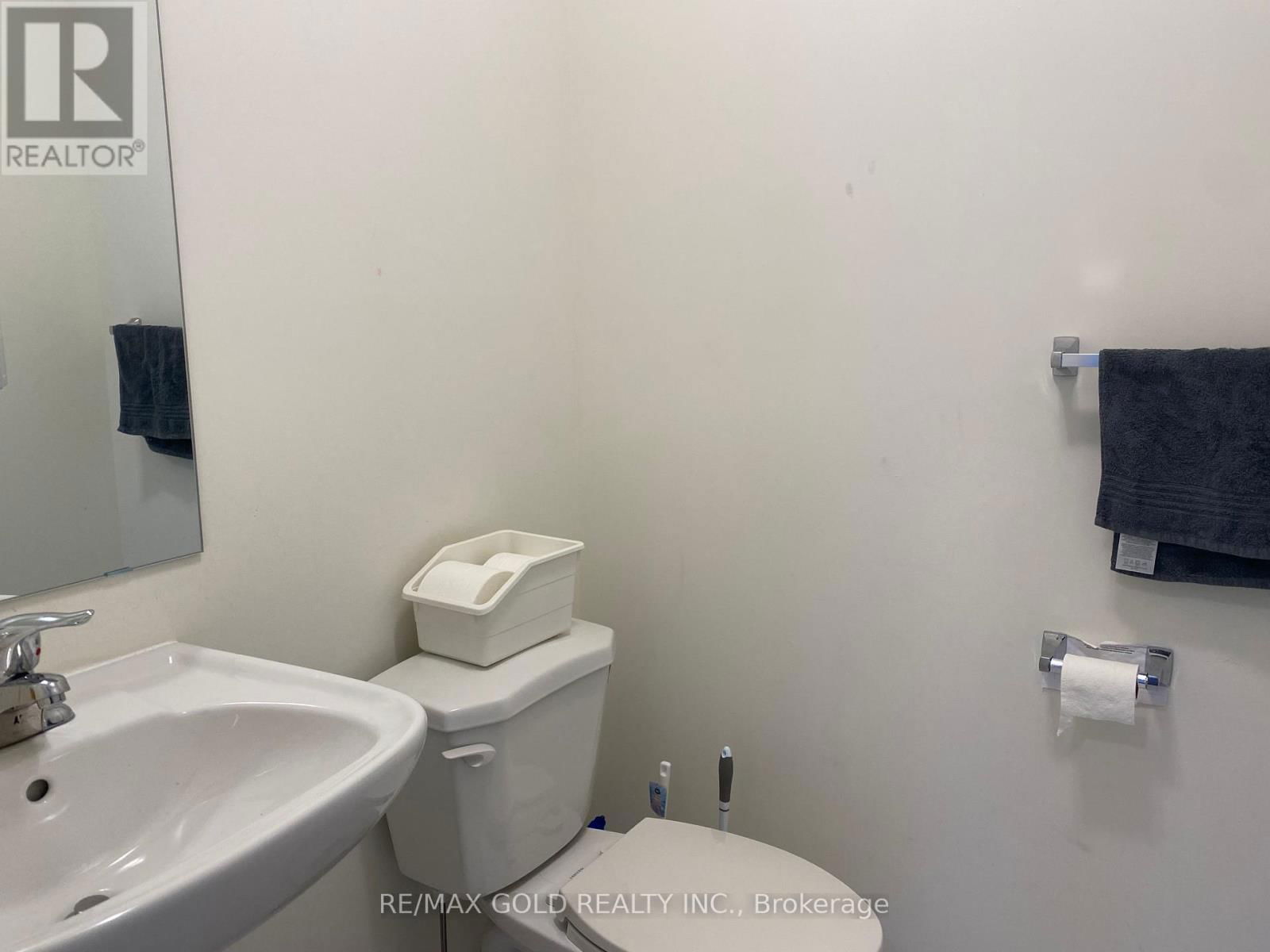 537 VETERANS DRIVE Image 43
