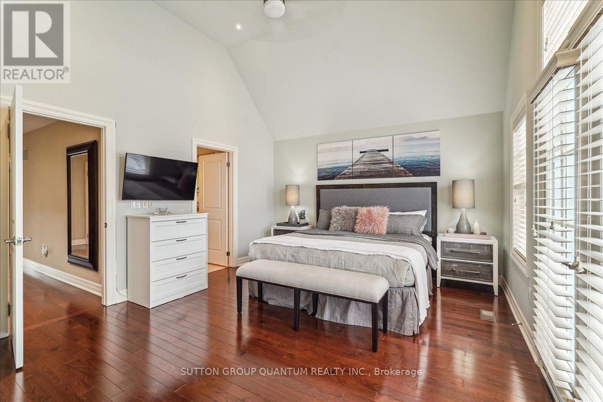 2378 MARINE DRIVE Image 14