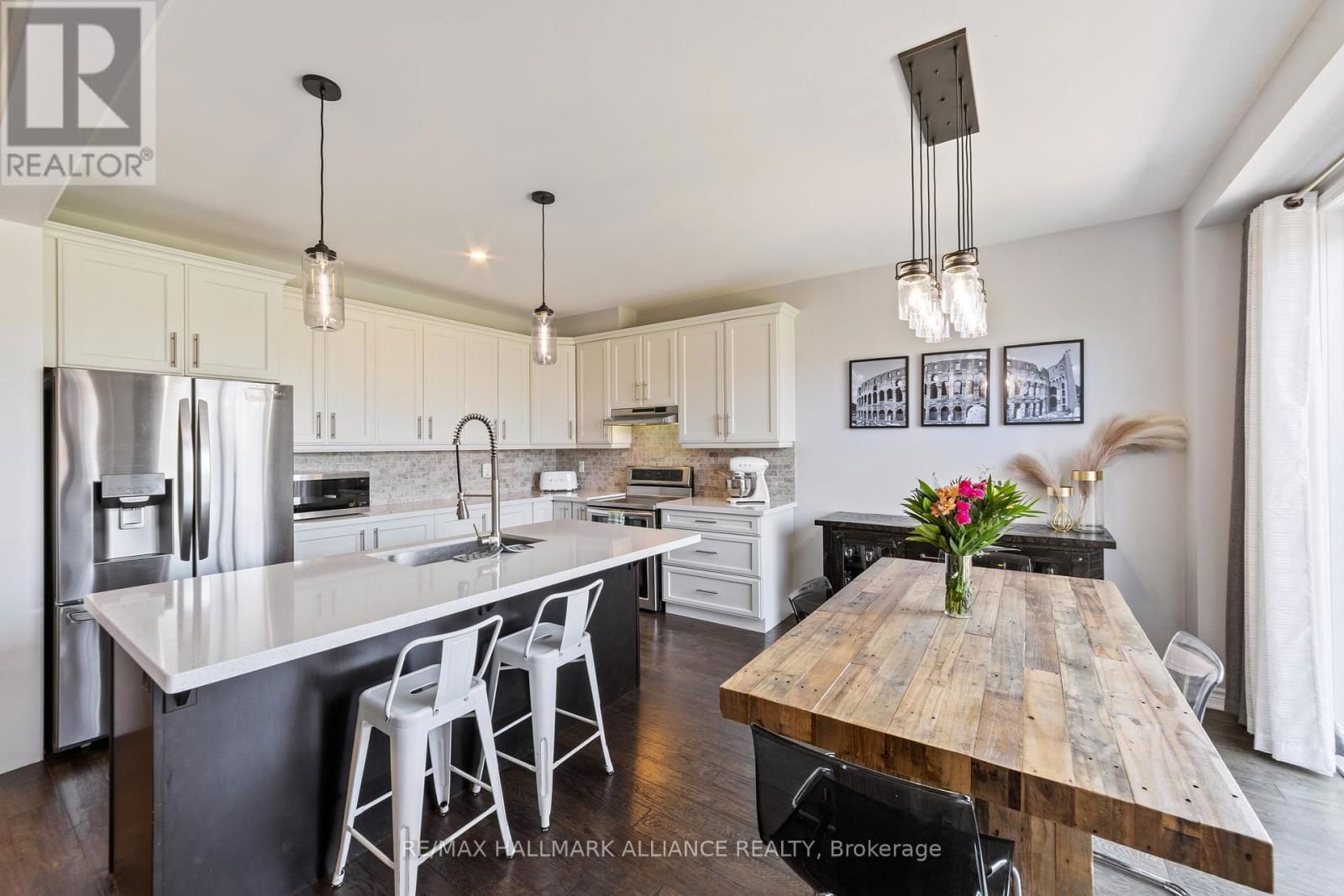569 LANGHOLM STREET Image 10