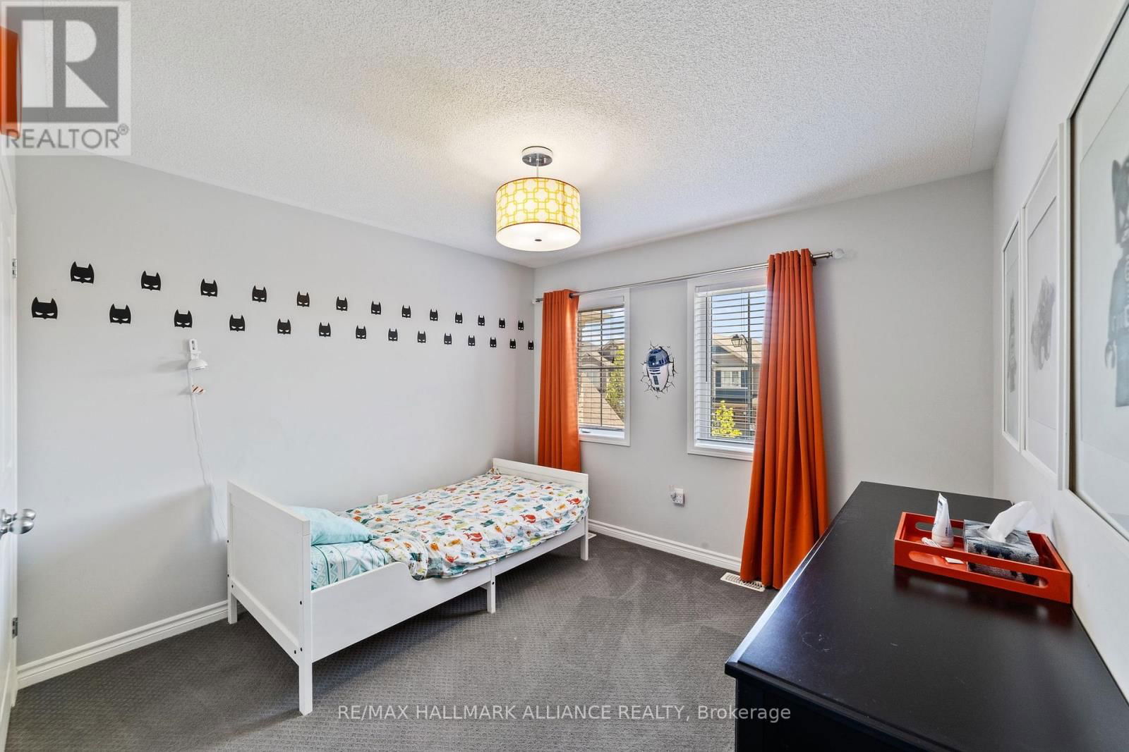 569 LANGHOLM STREET Image 18