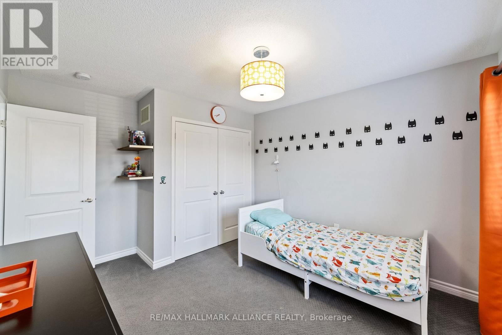 569 LANGHOLM STREET Image 19