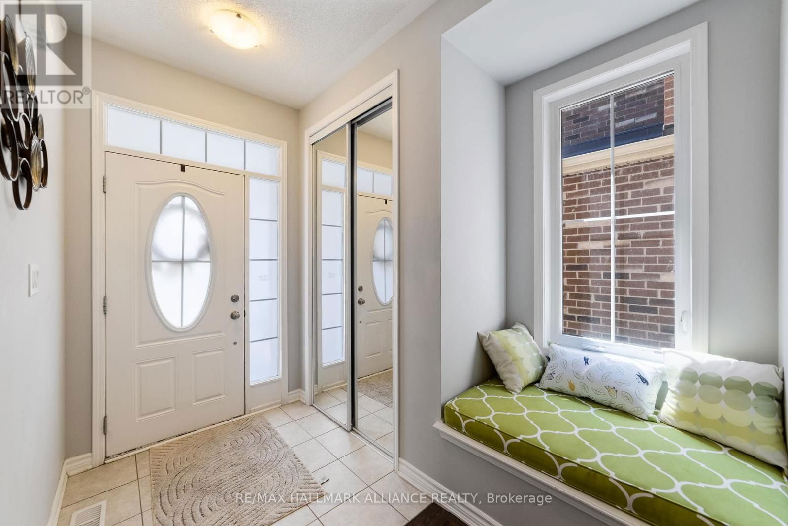 569 LANGHOLM STREET Image 3