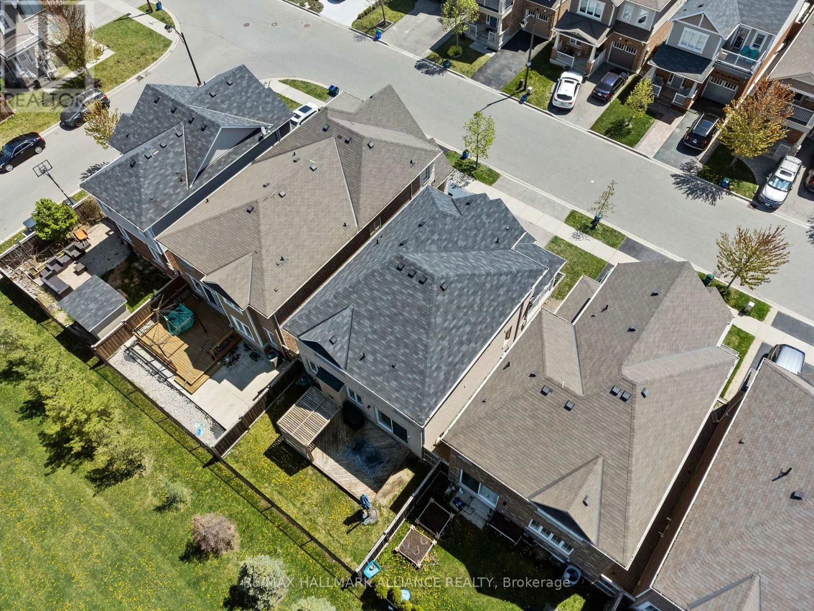 569 LANGHOLM STREET Image 36