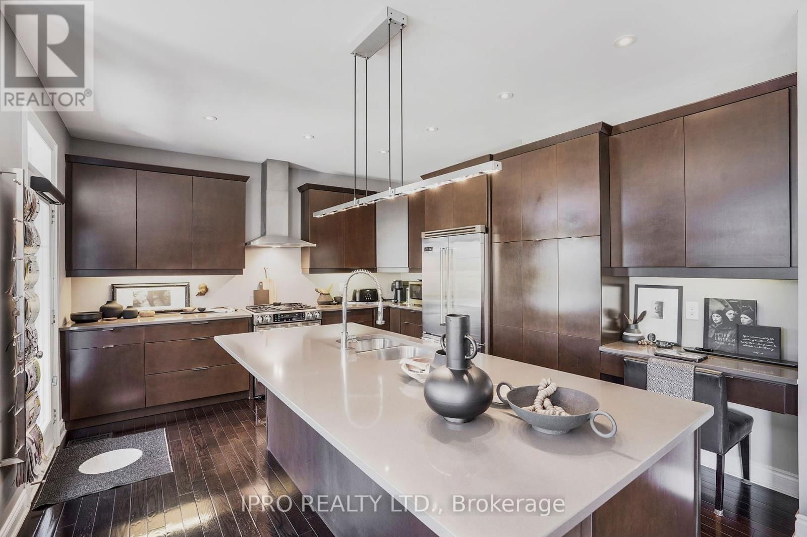 383 WETTLAUFER TERRACE Image 10