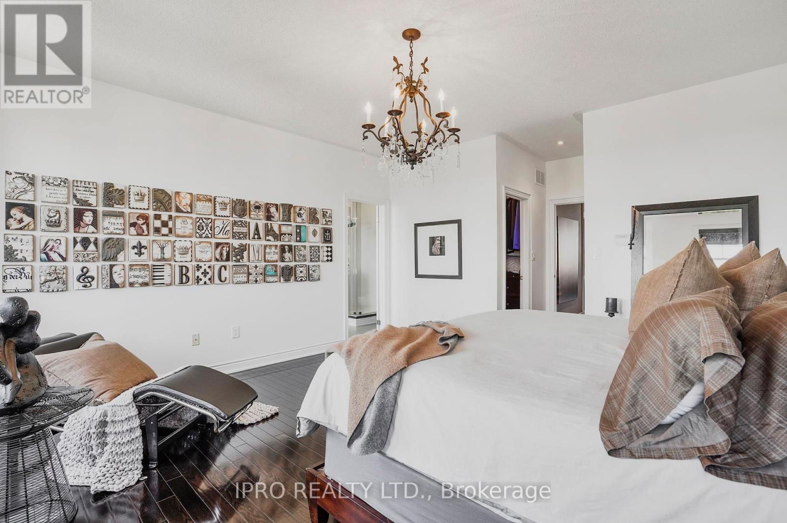 383 WETTLAUFER TERRACE Image 17