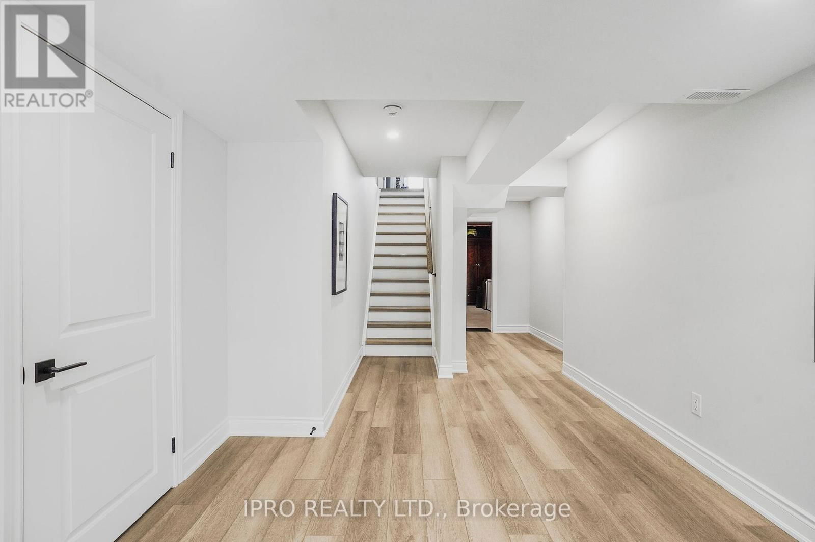 383 WETTLAUFER TERRACE Image 26