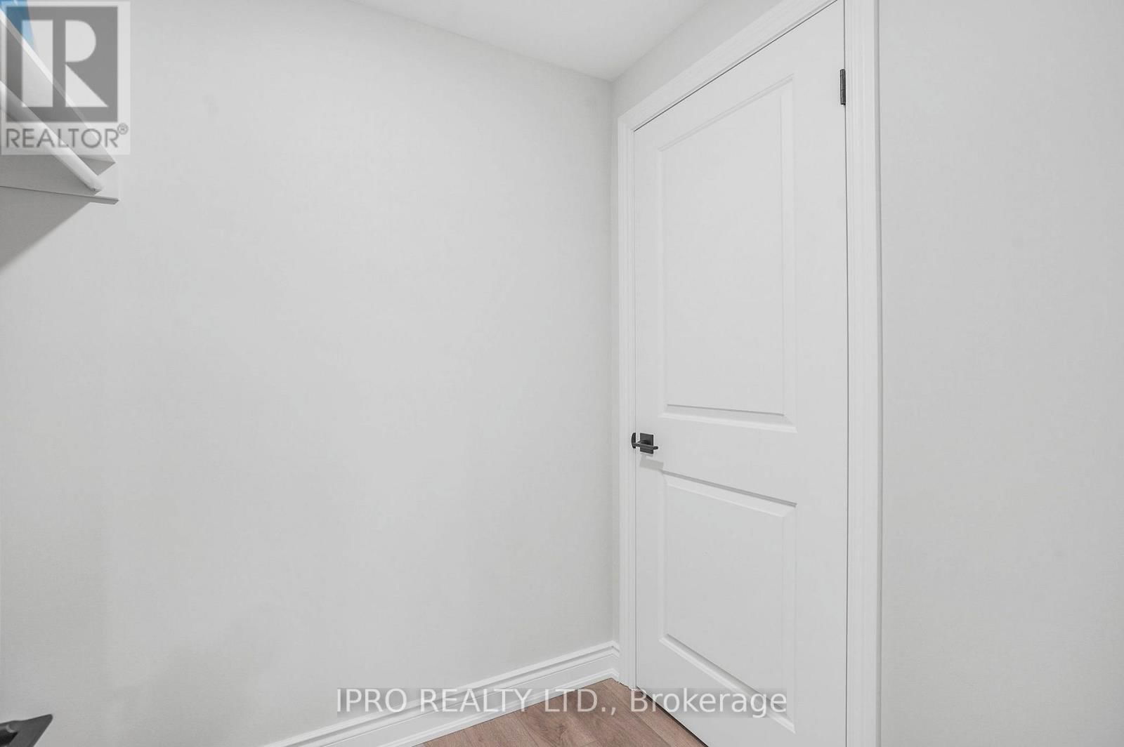 383 WETTLAUFER TERRACE Image 28