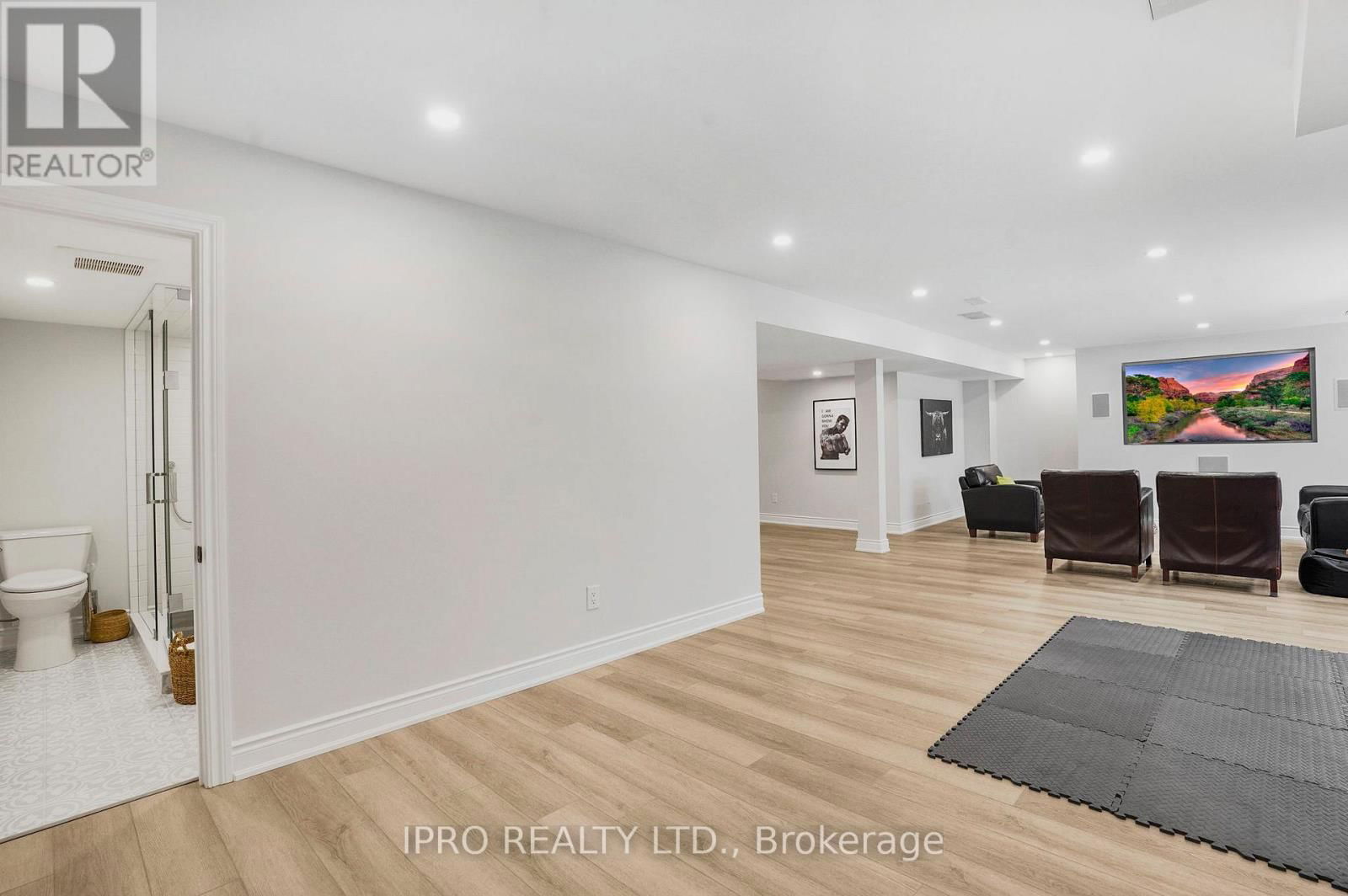 383 WETTLAUFER TERRACE Image 30