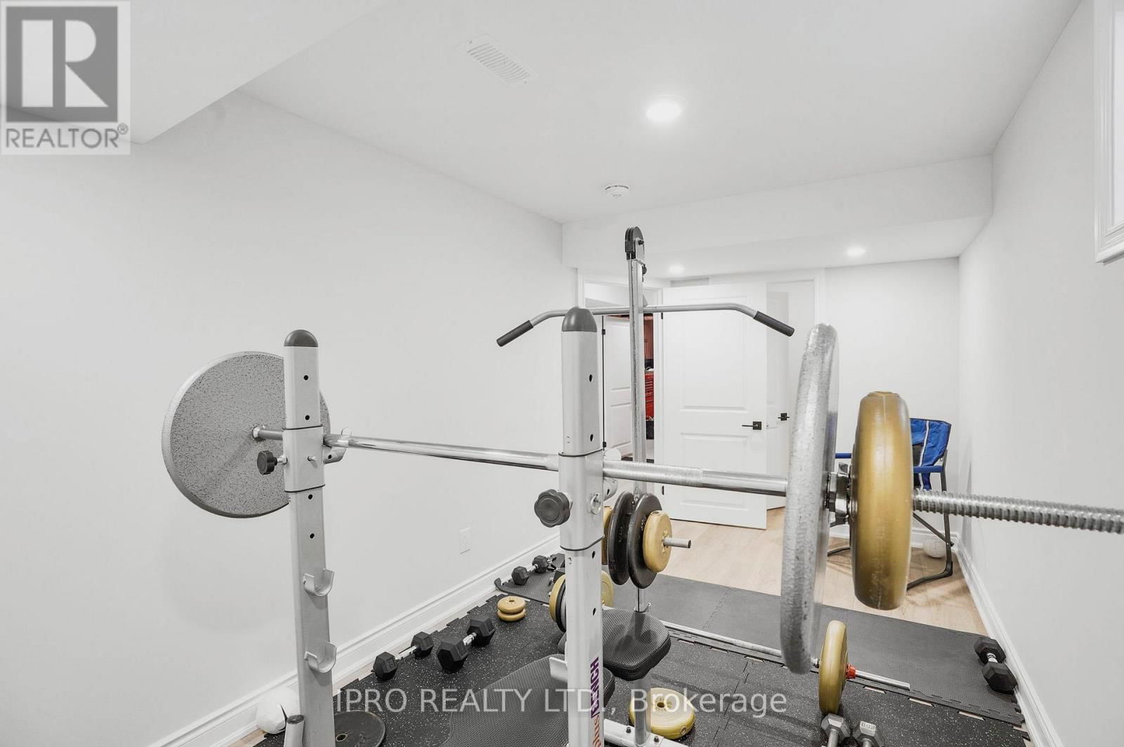 383 WETTLAUFER TERRACE Image 34