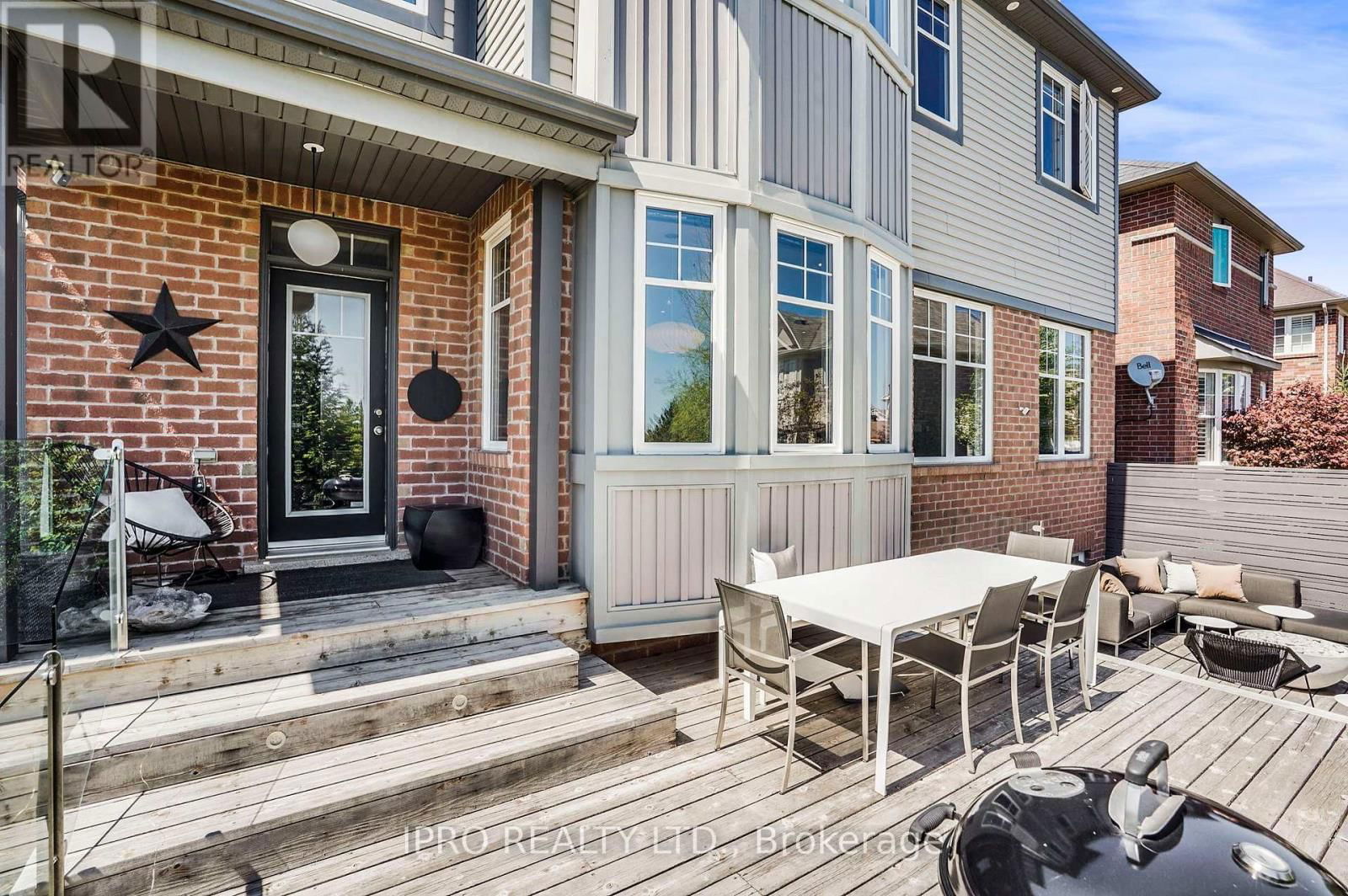 383 WETTLAUFER TERRACE Image 38