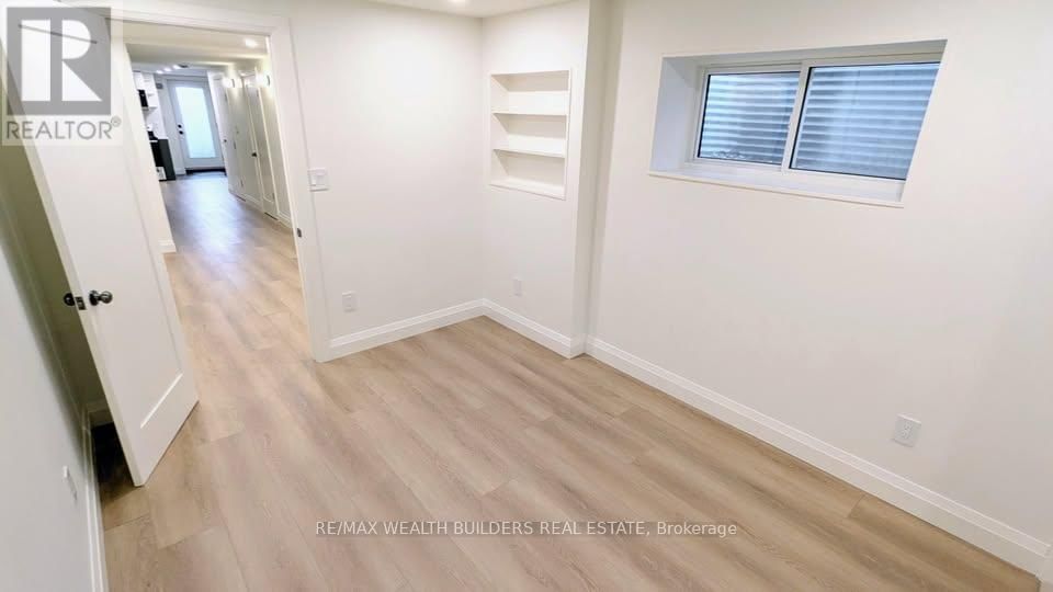 Lower - 130 SYMINGTON AVENUE Image 10