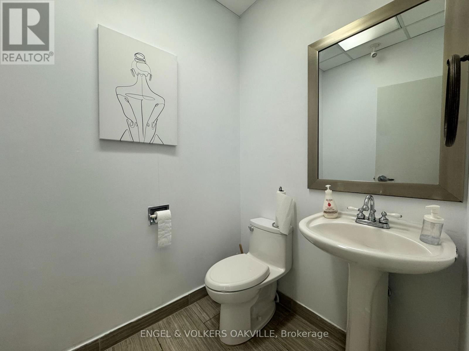 3 - 301 ROBINSON STREET Image 14